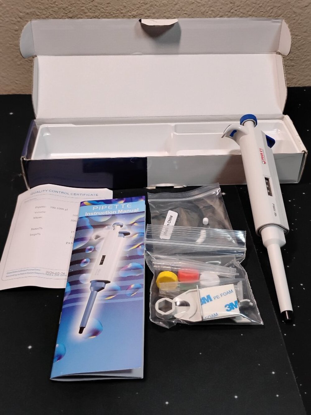 FOUR E'S Scientific Single Channel Micropipette 100 to 1000 ul Adjustable Volume